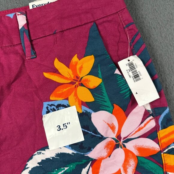 Old Navy Womens 4 Raspberry Floral Everyday Short 3.5" Inseam Flat Front NWT - Picture 2 of 8